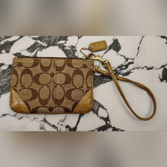 2 Coach Signature Wristlet and Pouch Bag - Picture 2 of 14